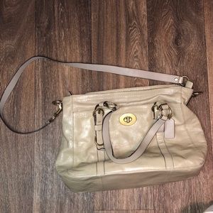Coach Chelsea Tote Patent Leather Bag F14022